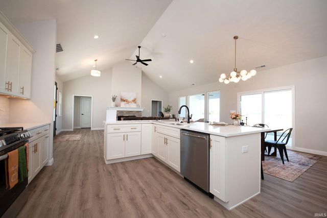 808 Ravenstone Drive, Lafayette, IN 47909