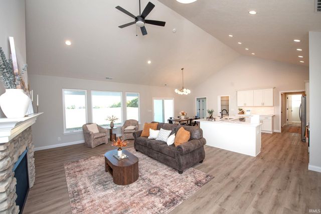 808 Ravenstone Drive, Lafayette, IN 47909