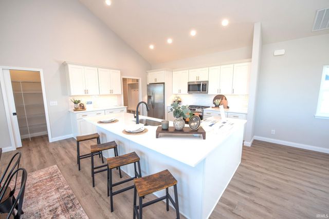 808 Ravenstone Drive, Lafayette, IN 47909