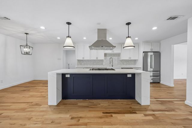4326 Mendenhall Drive, Dallas, TX 75244