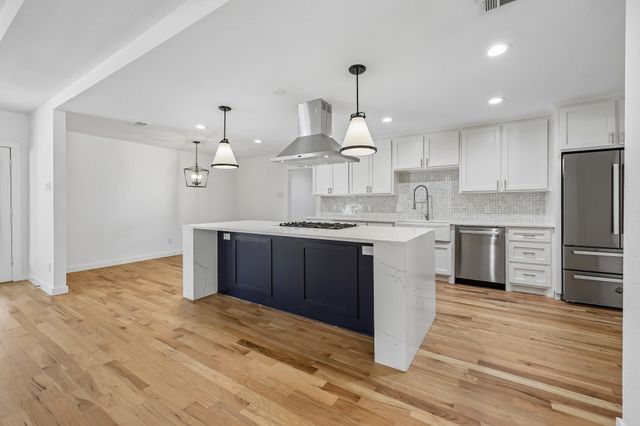 4326 Mendenhall Drive, Dallas, TX 75244