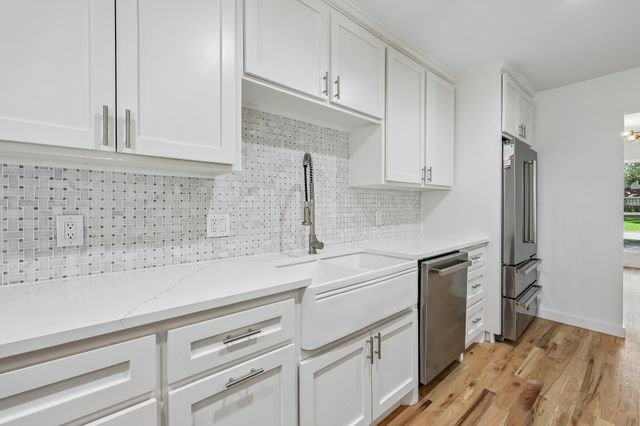 4326 Mendenhall Drive, Dallas, TX 75244