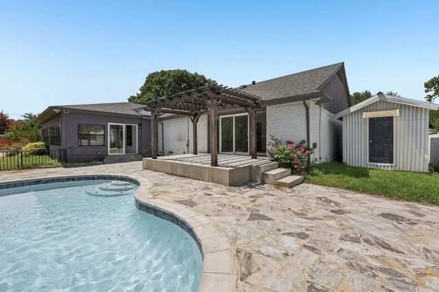 4326 Mendenhall Drive, Dallas, TX 75244