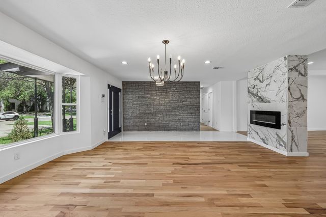 4326 Mendenhall Drive, Dallas, TX 75244