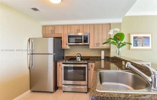 2889 Mcfarlane Rd 1906, Miami, FL 33133