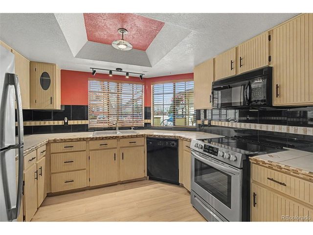 18624 E Saratoga Pl, Aurora, CO 80015