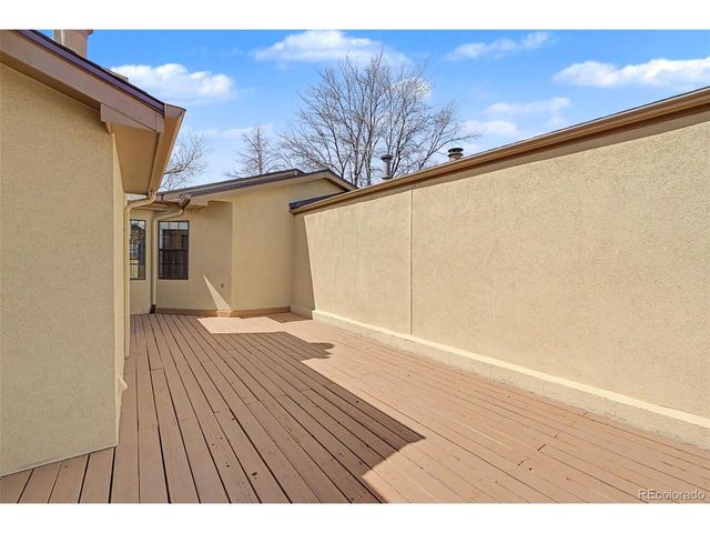 18624 E Saratoga Pl, Aurora, CO 80015