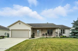 24 Kyle Drive, Wapakoneta, OH 45895