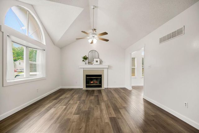 2133 NE Chipman Road, Lee's Summit, MO 64086
