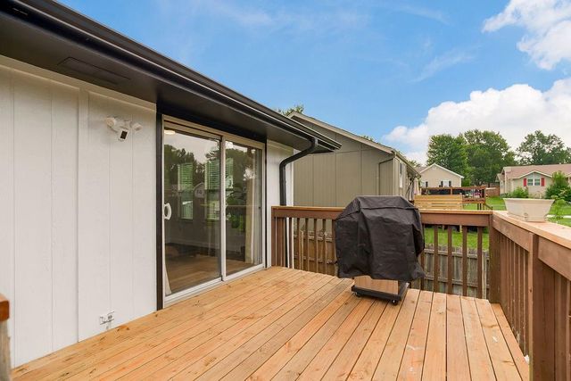 2133 NE Chipman Road, Lee's Summit, MO 64086
