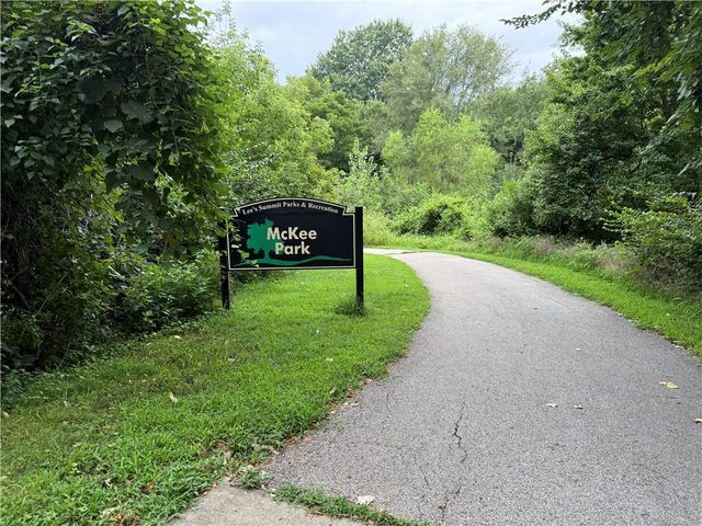 2133 NE Chipman Road, Lee's Summit, MO 64086