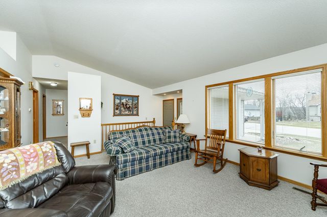 4943 3rd Street NW, Rochester, MN 55901
