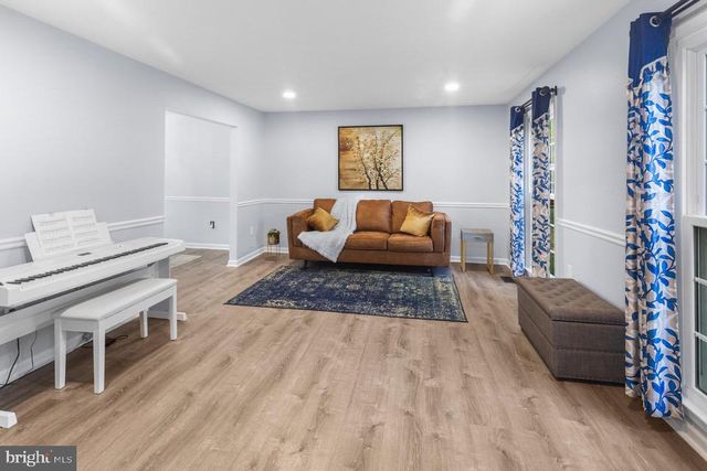 13338 POINT RIDER LN, Herndon, VA 20171