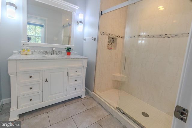 13338 POINT RIDER LN, Herndon, VA 20171