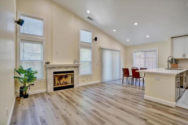 282 Trenton Circle, Pleasanton, CA 94566
