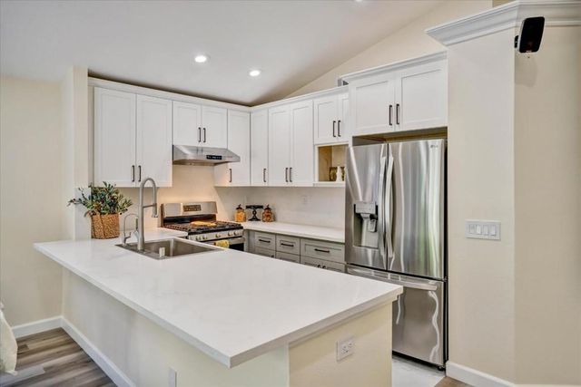 282 Trenton Circle, Pleasanton, CA 94566