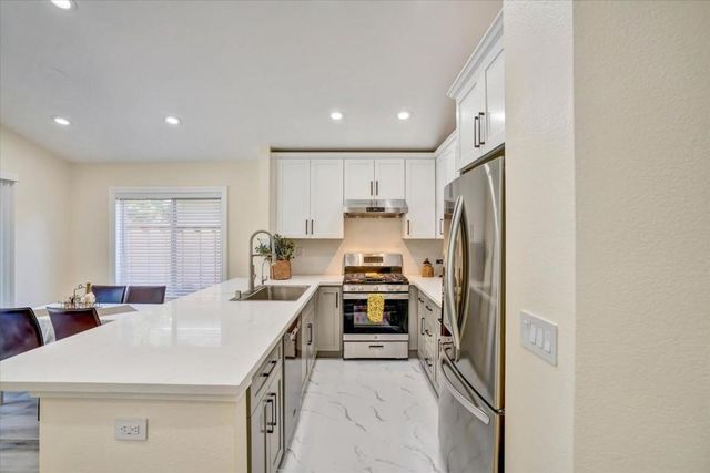 282 Trenton Circle, Pleasanton, CA 94566
