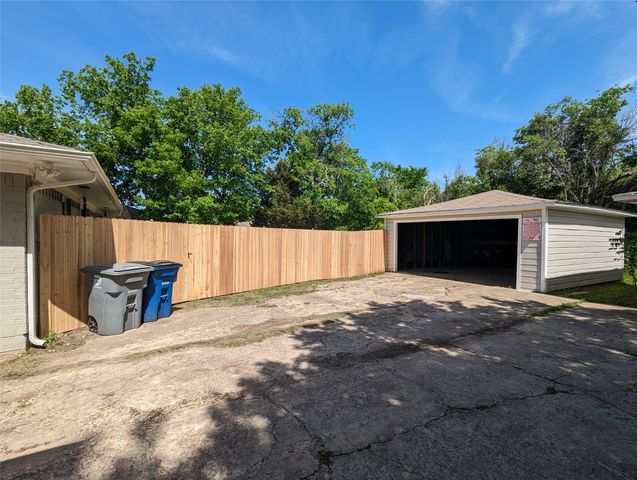 10008 Olmos Drive, Dallas, TX 75218