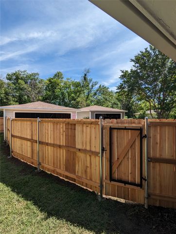 10008 Olmos Drive, Dallas, TX 75218