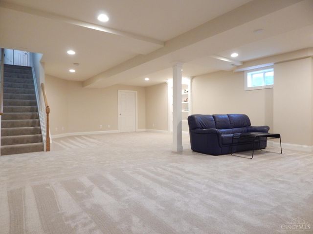 8171 Cheltenham Court, Hamilton Twp, OH 45039