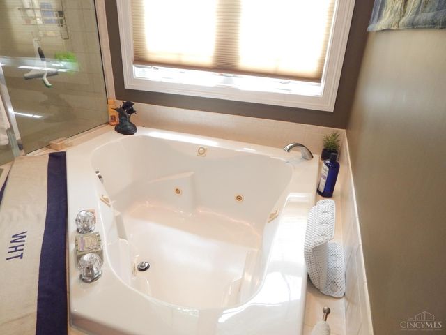 8171 Cheltenham Court, Hamilton Twp, OH 45039