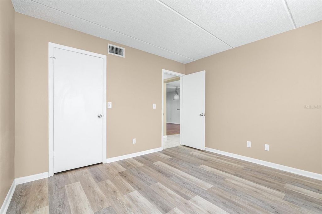 Image 32 of property listing at 1000 TARPON WOODS BOULEVARD 503, Palm Harbor, FL 34685