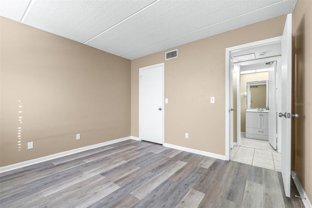 Image 35 of property listing at 1000 TARPON WOODS BOULEVARD 503, Palm Harbor, FL 34685