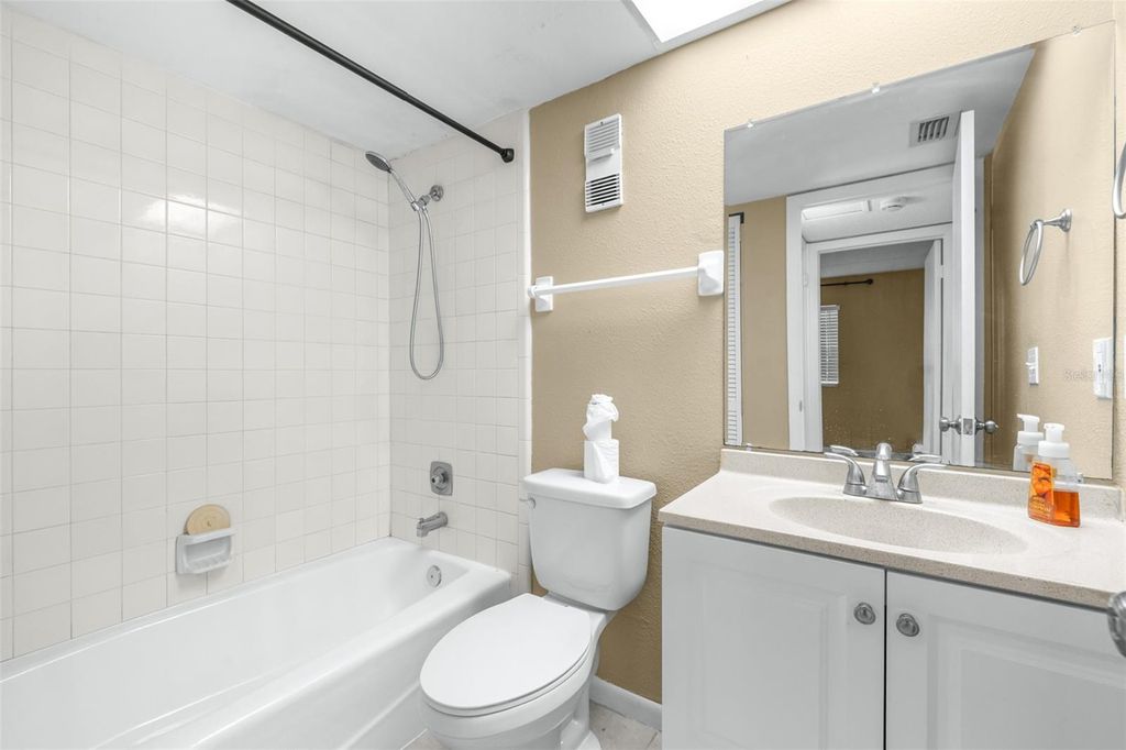 Image 36 of property listing at 1000 TARPON WOODS BOULEVARD 503, Palm Harbor, FL 34685