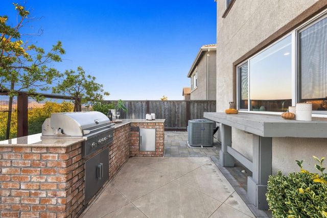 822 Via Palermo, San Ramon, CA 94583