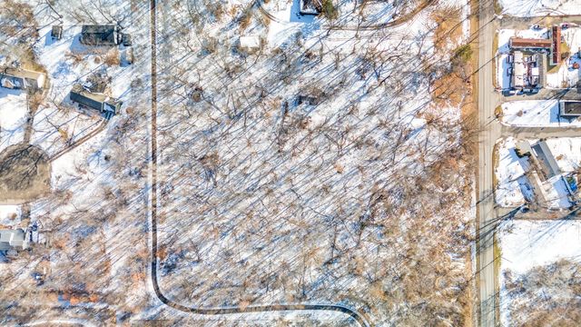 3240 W 53rd Avenue, Merrillville, IN 46410