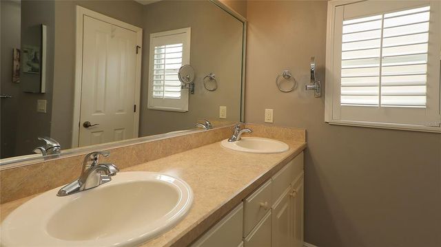 1089 ISLE OF PALMS PATH, The Villages, FL 32162