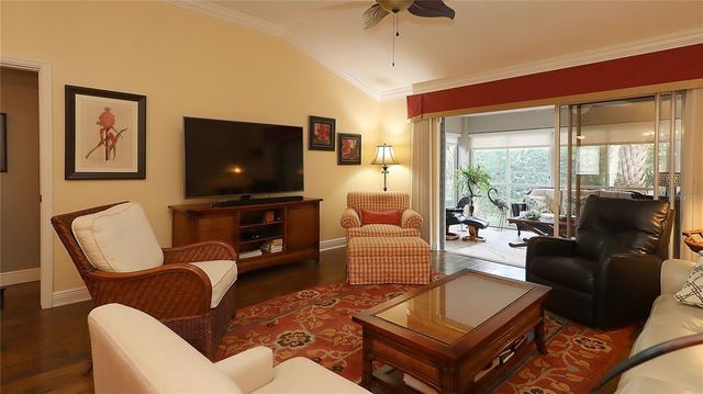 1089 ISLE OF PALMS PATH, The Villages, FL 32162