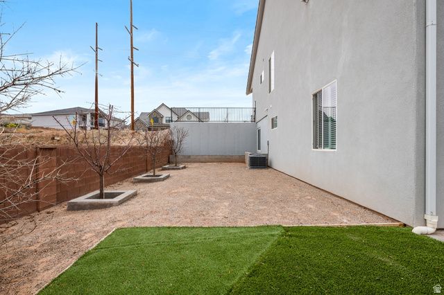 1448 BOOMERS LOOP, Santa Clara, UT 84765