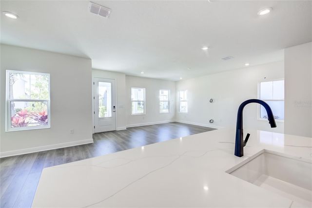144 THORNE LANE, Sarasota, FL 34240