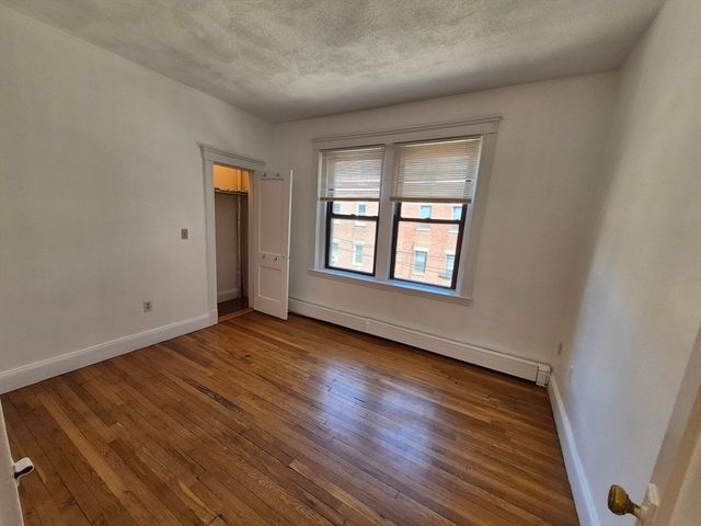 451 Park Dr 2C, Boston, MA 02215