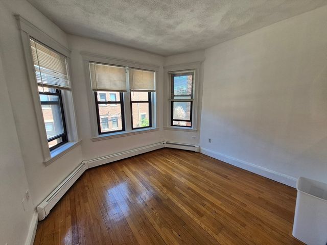 451 Park Dr 2C, Boston, MA 02215