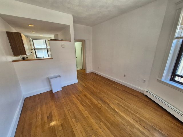 451 Park Dr 2C, Boston, MA 02215