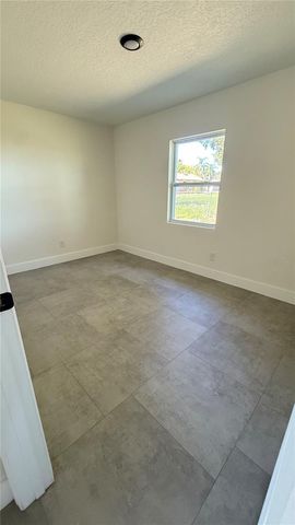 606 RIDGEWOOD AVENUE, Dundee, FL 33838