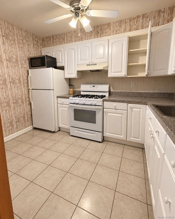 6962 Grand Avenue, Maspeth, NY 11378 — photo 3