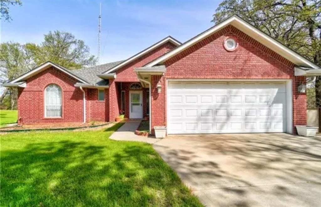 Image 1 of property listing at 20991 NE 63rd Street, Harrah, OK 73045