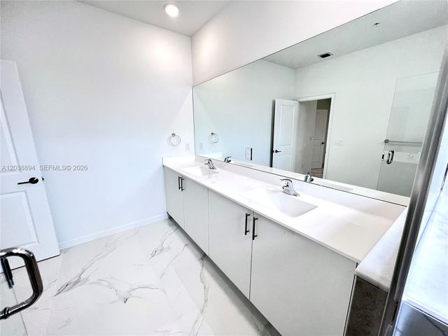 15925 SW SW 2 PL, Pembroke Pines, FL 33027