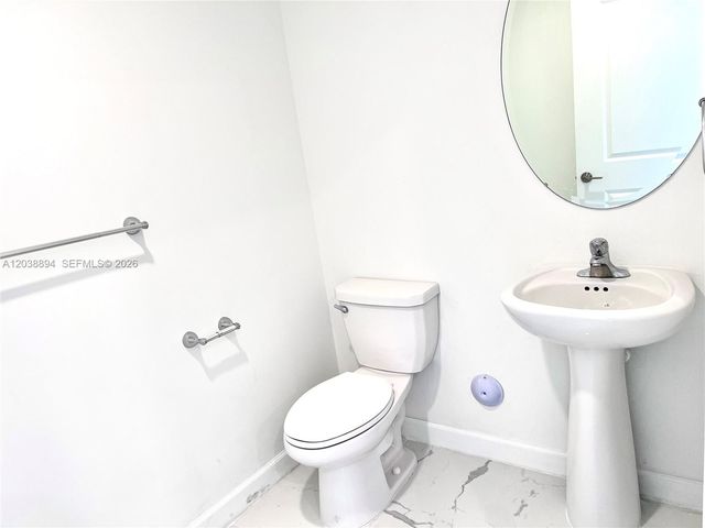 15925 SW SW 2 PL, Pembroke Pines, FL 33027
