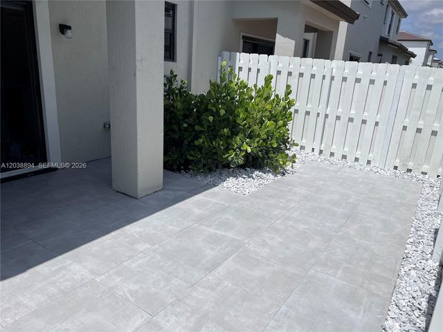 15925 SW SW 2 PL, Pembroke Pines, FL 33027