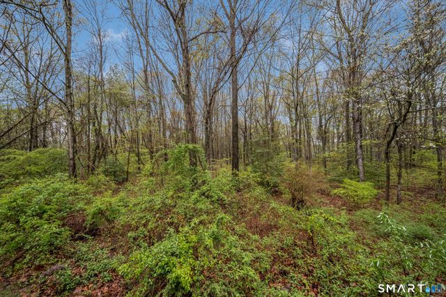 526 Horse Pond Road, Madison, CT 06443