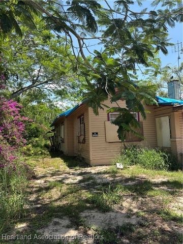 607 S Willow Avenue, Avon Park, FL 33825