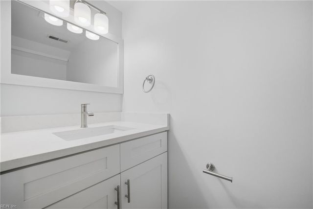 809 S Buckingham CT, Virginia Beach, VA 23462