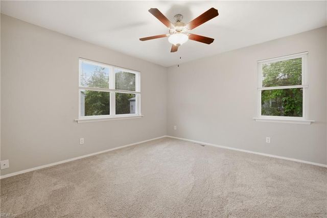 809 S Buckingham CT, Virginia Beach, VA 23462