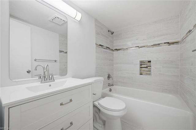 809 S Buckingham CT, Virginia Beach, VA 23462