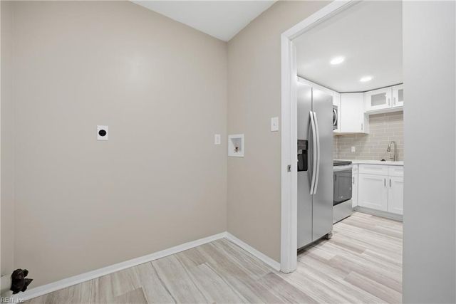 809 S Buckingham CT, Virginia Beach, VA 23462