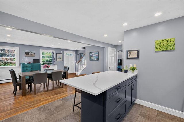 12 Cairnslea Ln, Scituate, MA 02066
